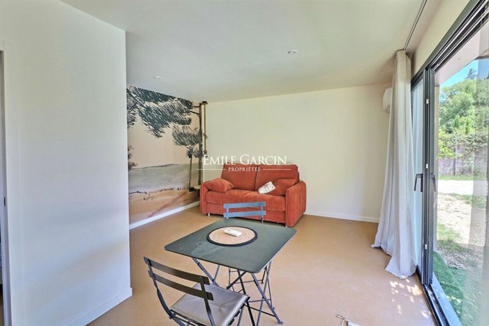 Image No.12-3 Bed House for sale