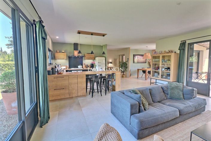 Image No.7-3 Bed House for sale