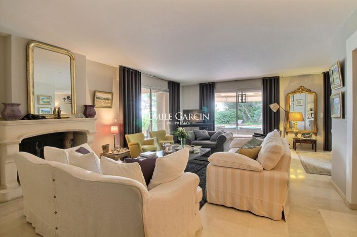 Image No.7-12 Bed House for sale