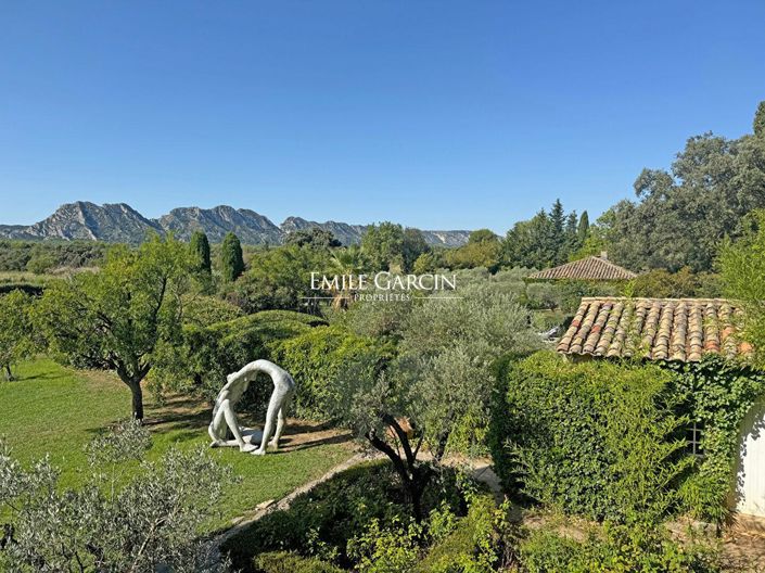 Image No.9-8 Bed House for sale