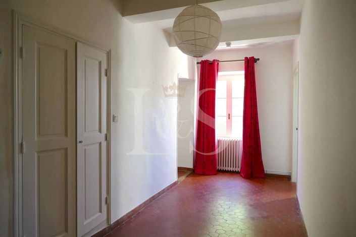 Image No.5-5 Bed House for sale