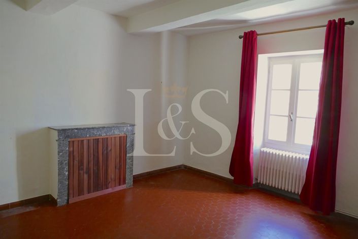 Image No.7-5 Bed House for sale