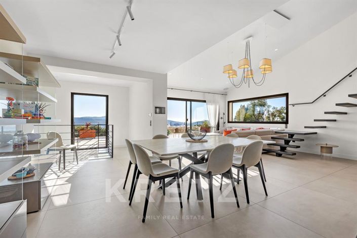 Image No.5-Maison de 5 chambres à vendre à La Cadière-d'Azur