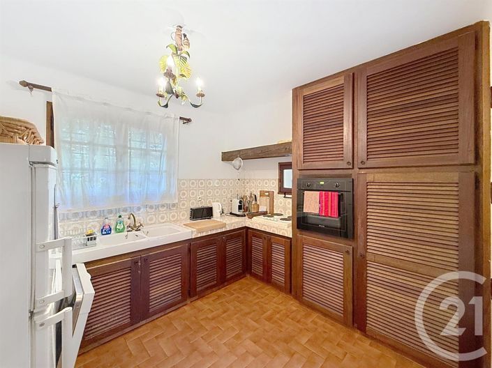 Image No.10-3 Bed House for sale