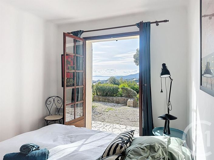 Image No.11-3 Bed House for sale