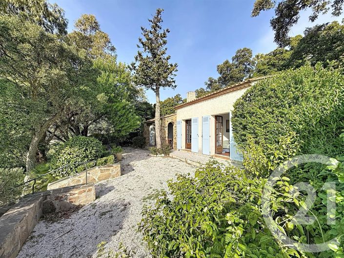 Image No.17-3 Bed House for sale
