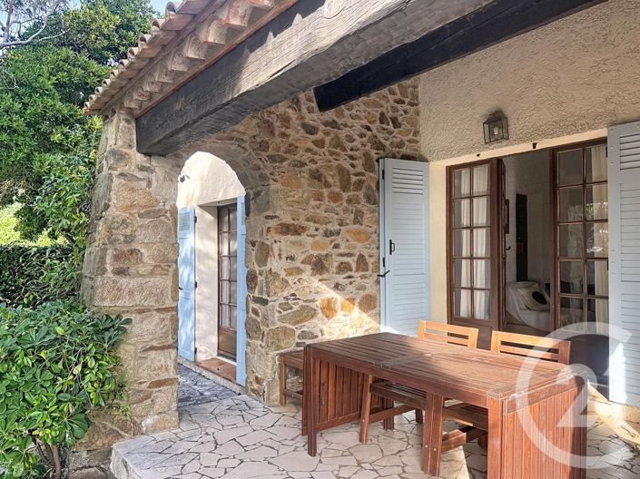 Image No.6-3 Bed House for sale