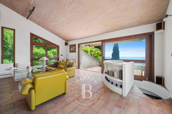 Image No.3-4 Bed House for sale
