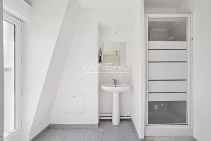 Image No.10-4 Bed House for sale