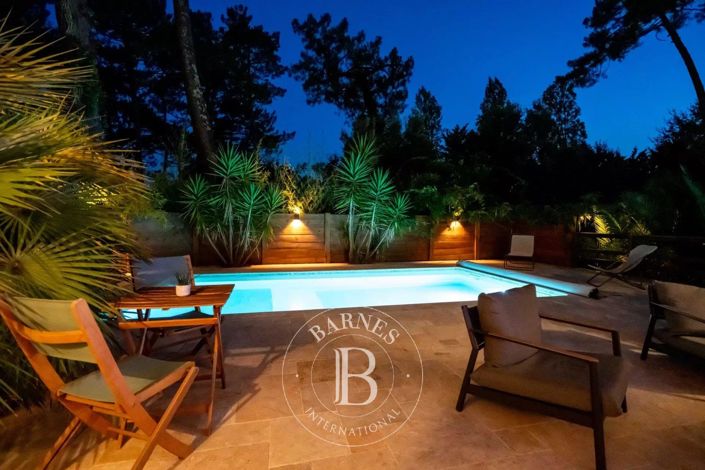 Image No.14-6 Bed House for sale