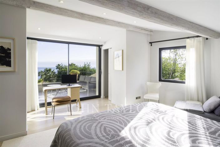 Image No.12-5 Bed House for sale