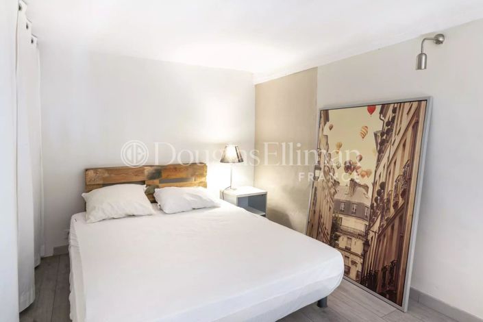 Image No.24-4 Bed House for sale