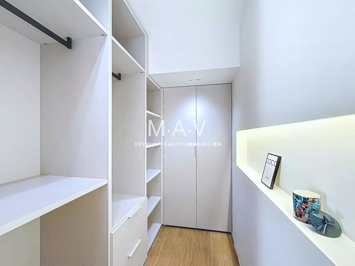 Image No.12-1 Bed Apartment for sale