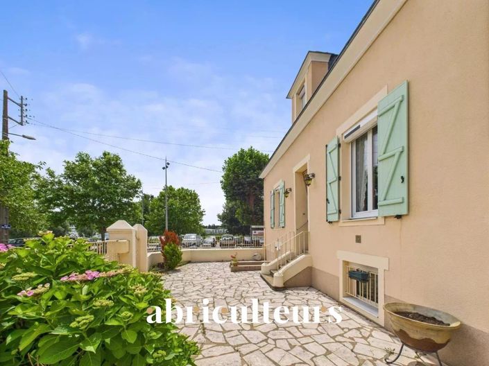 Image No.11-4 Bed House for sale