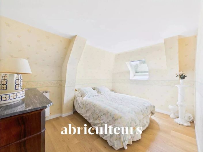 Image No.7-4 Bed House for sale