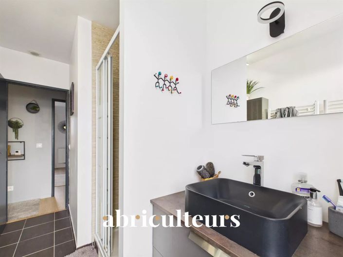 Image No.20-3 Bed House for sale