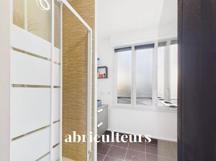 Image No.21-3 Bed House for sale