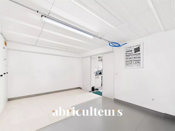 Image No.25-3 Bed House for sale