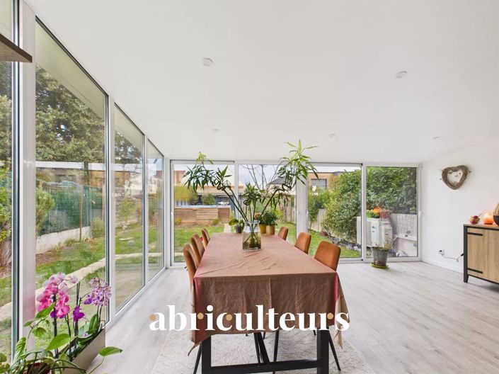 Image No.7-3 Bed House for sale