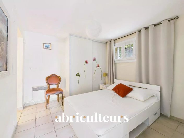 Image No.22-5 Bed House for sale