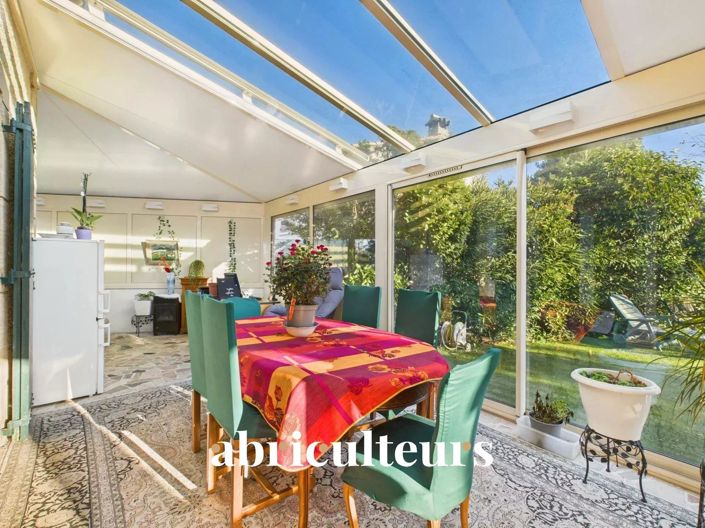 Image No.7-5 Bed House for sale