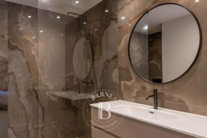 Image No.14-4 Bed House for sale