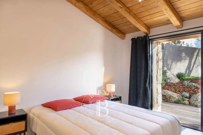 Image No.16-4 Bed House for sale