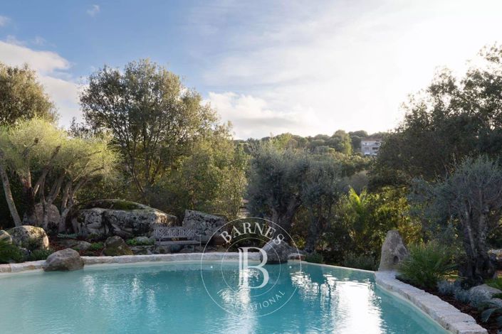 Image No.20-4 Bed House for sale