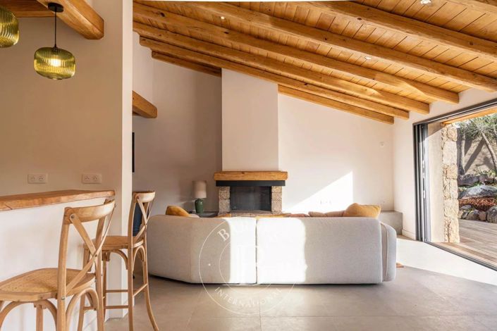 Image No.7-4 Bed House for sale