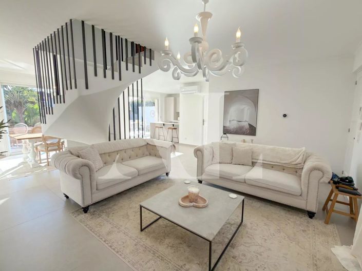 Image No.5-3 Bed House for sale