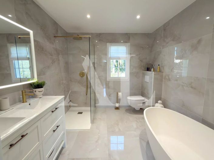 Image No.7-3 Bed House for sale