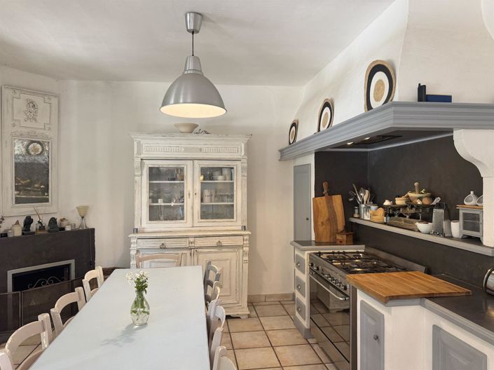 Image No.14-5 Bed House for sale