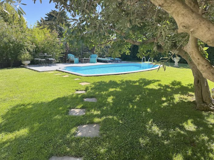 Image No.2-5 Bed House for sale