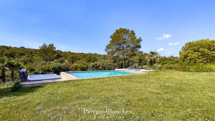 Image No.10-4 Bed House for sale