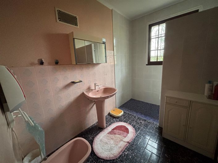 Image No.14-5 Bed House for sale