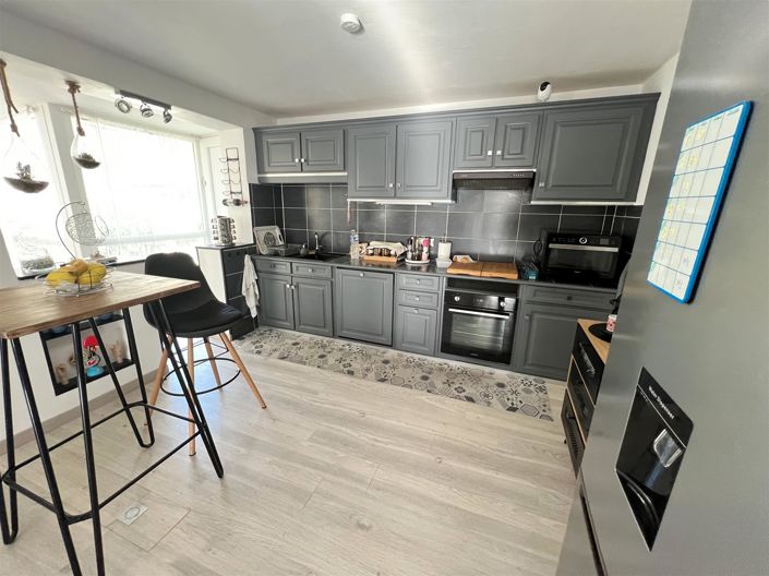 Image No.13-3 Bed House for sale