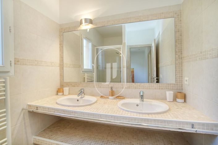 Image No.10-4 Bed Apartment for sale