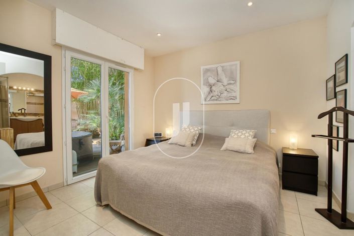 Image No.8-4 Bed Apartment for sale