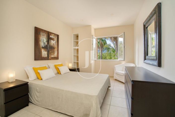 Image No.9-4 Bed Apartment for sale