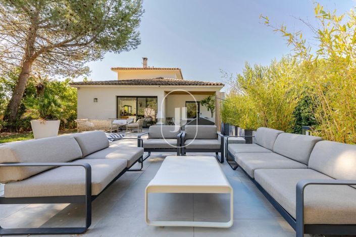 Image No.13-4 Bed House for sale