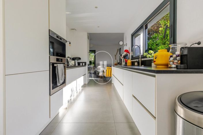 Image No.4-4 Bed House for sale