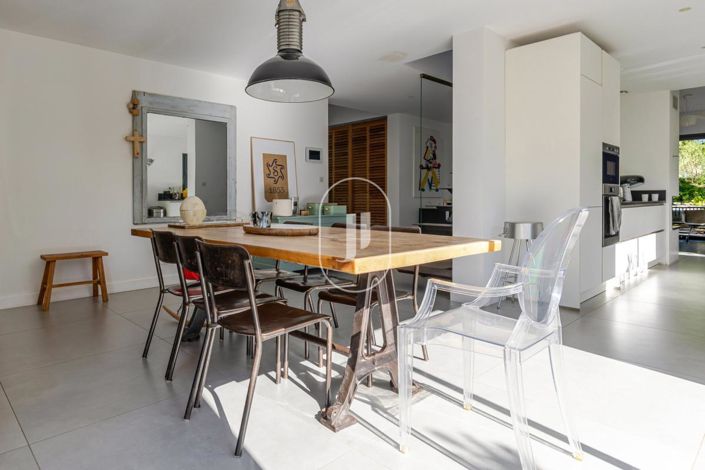 Image No.5-4 Bed House for sale