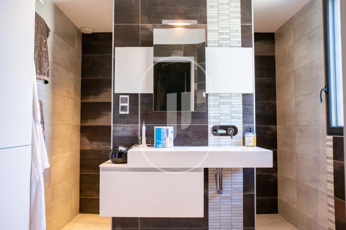 Image No.11-Maison de 3 chambres à vendre à Uchaux