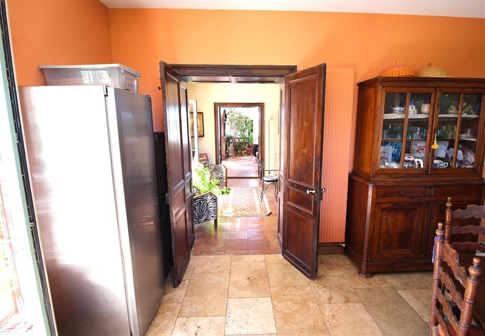 Image No.13-5 Bed House for sale