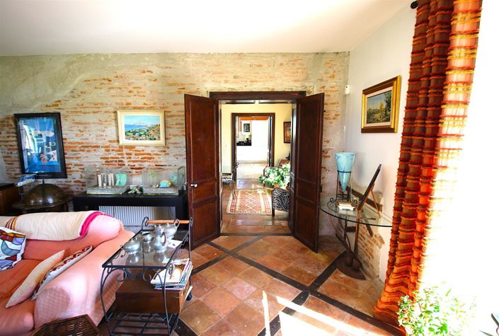 Image No.14-5 Bed House for sale