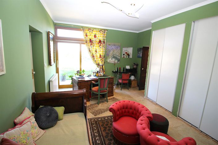 Image No.18-5 Bed House for sale