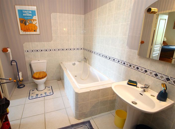 Image No.26-5 Bed House for sale