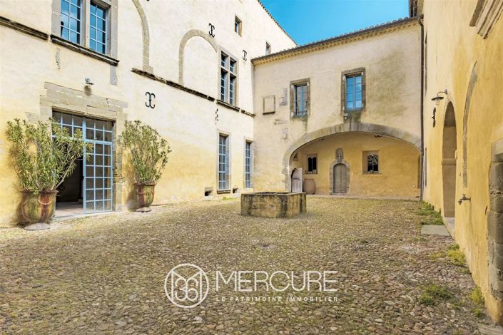 Image No.8-5 Bed House for sale