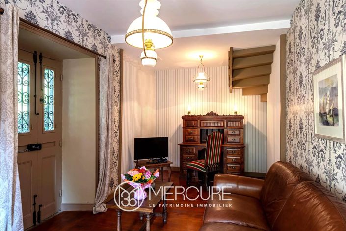 Image No.7-8 Bed House for sale