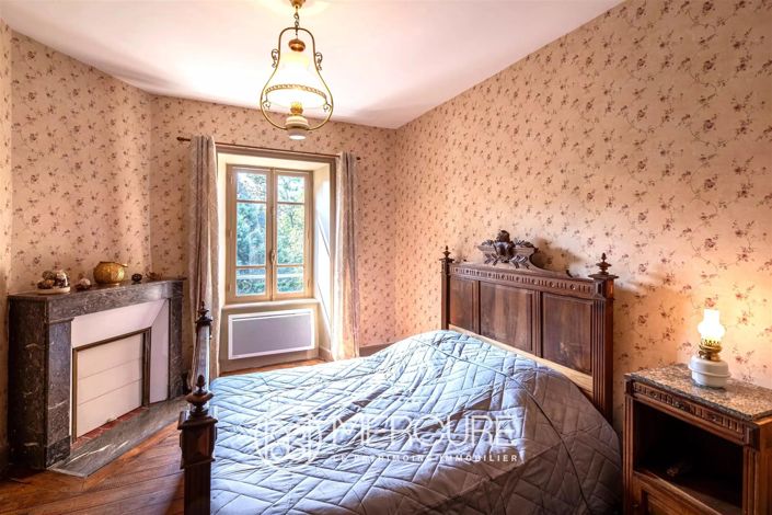 Image No.8-8 Bed House for sale